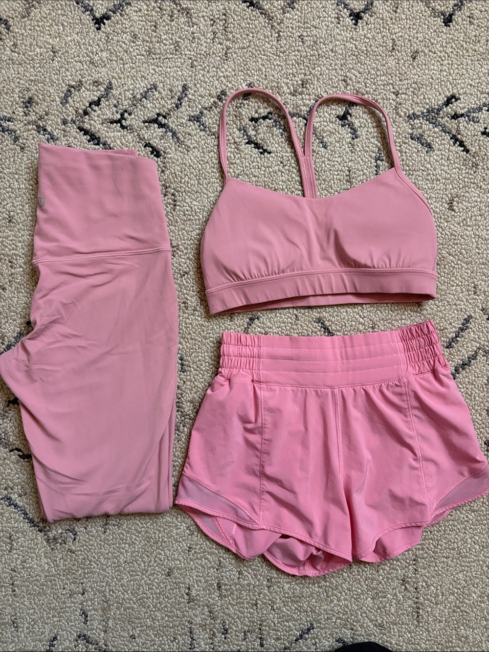 Lululemon set of 3 6/4